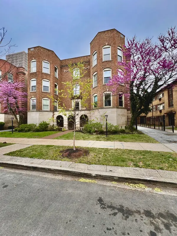 6735 S Oglesby Avenue #101, Chicago, IL 60649