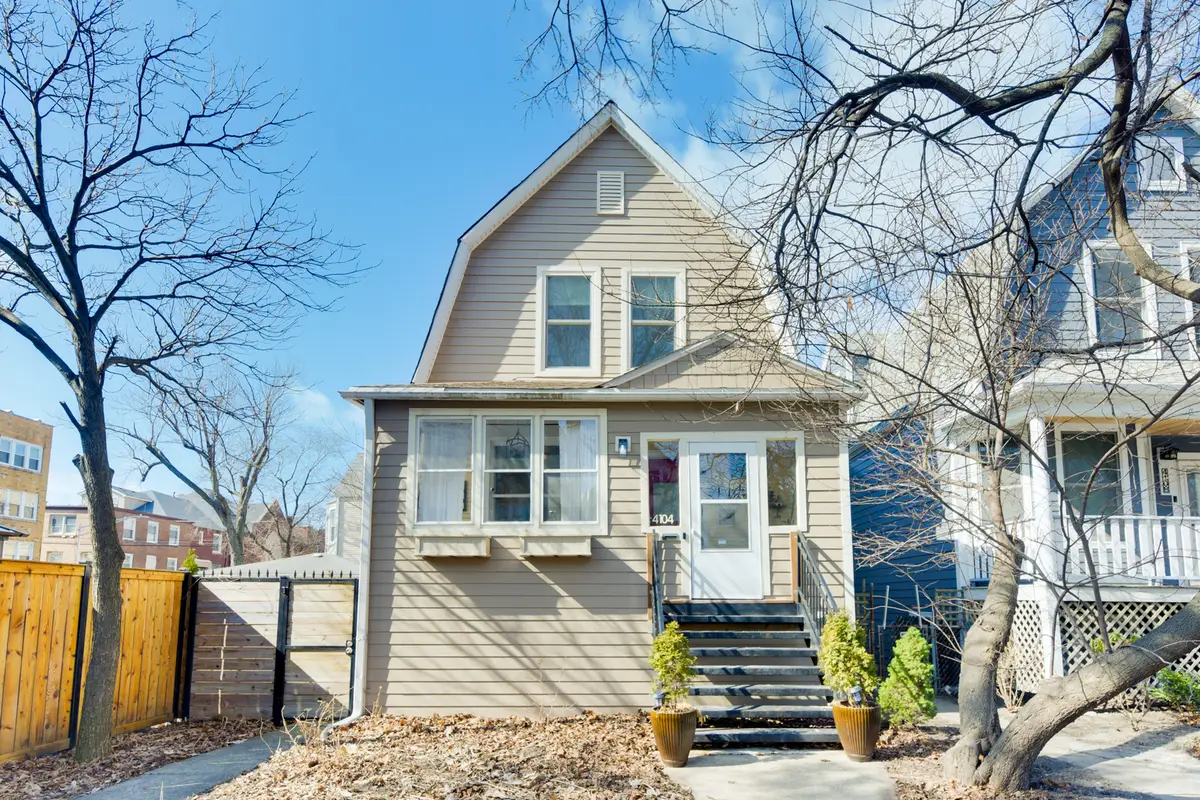 4104 N Central Park Avenue, Chicago, IL 60618 - #1