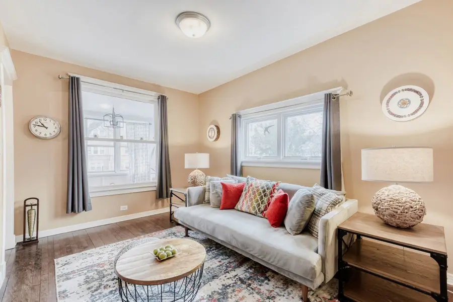 4104 N Central Park Avenue, Chicago, IL 60618 - #3