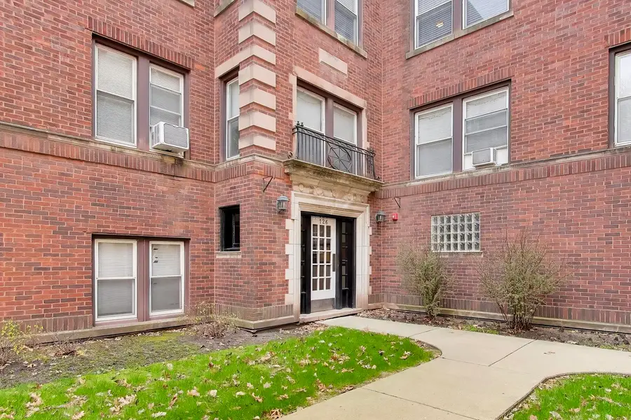 126 Clyde Avenue #2, Evanston, IL 60202 - #2