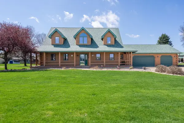 20664 N Brady Street, Davenport, IA 52806