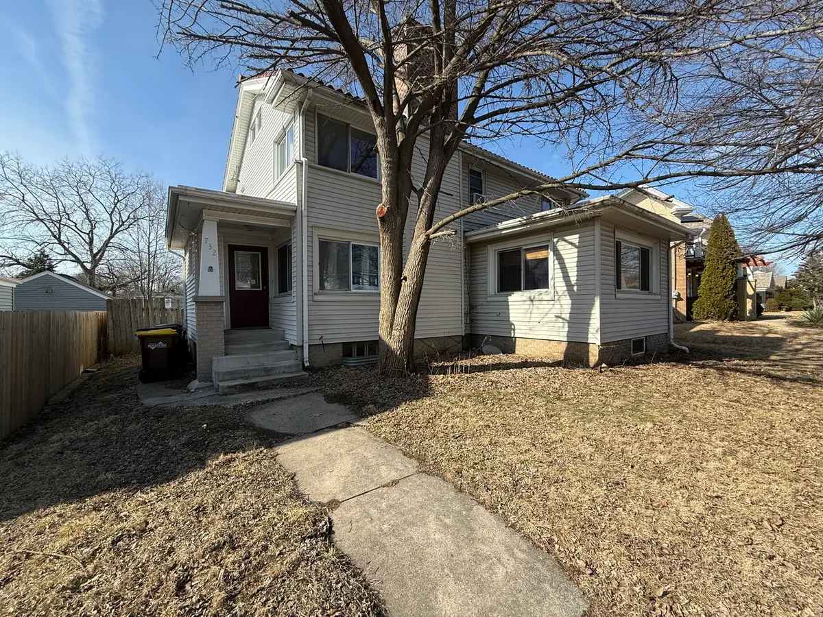 732 Parkview Avenue, Rockford, IL 61107 - #1