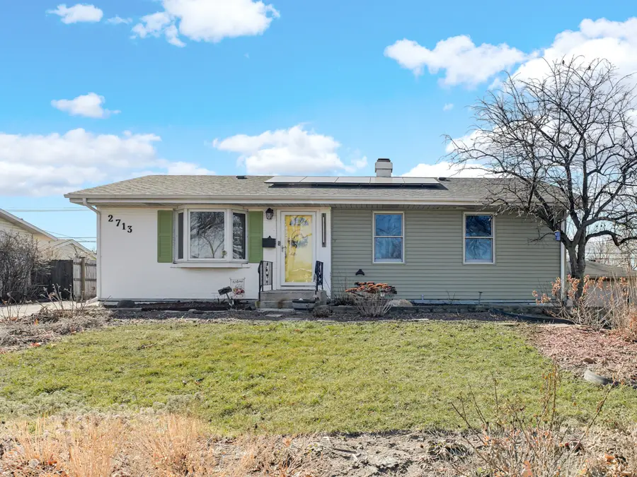 2713 Forest Glen Parkway, Woodridge, IL 60517 - #2