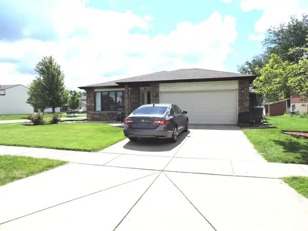 6931 Coachwood Trail, Tinley Park, IL 60477