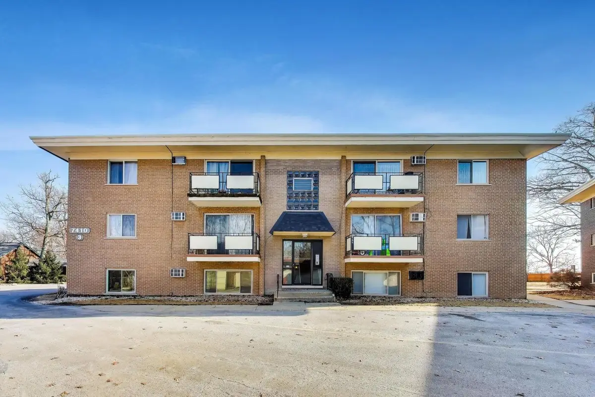 7410 W 111th Street #310, Worth, IL 60482 - #1