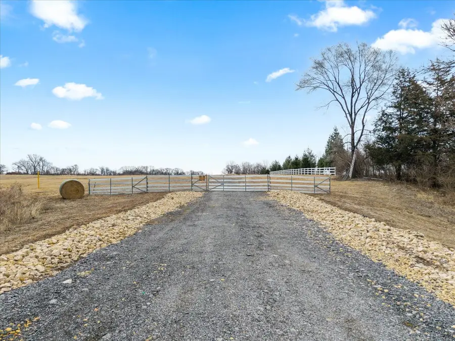 610 S Utah Avenue, Davenport, IA 52804 - #2