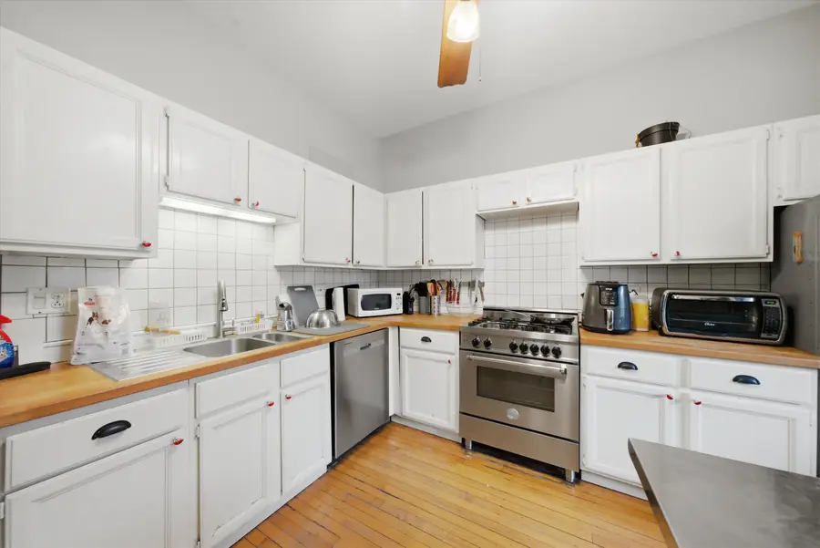 1033 W Dakin Street, Chicago, IL 60613 - #3