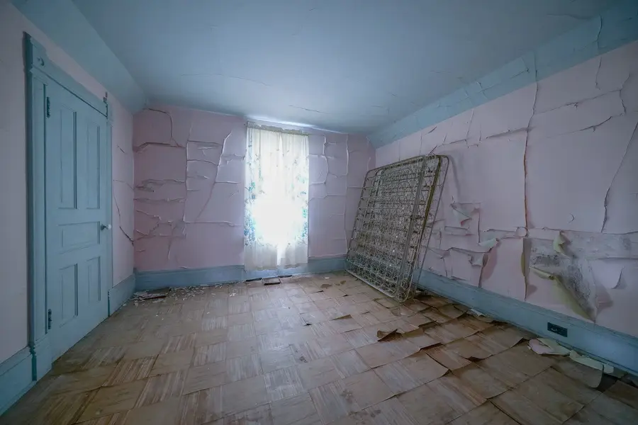 118 N Locust Street, Genoa, IL 60135 - #2