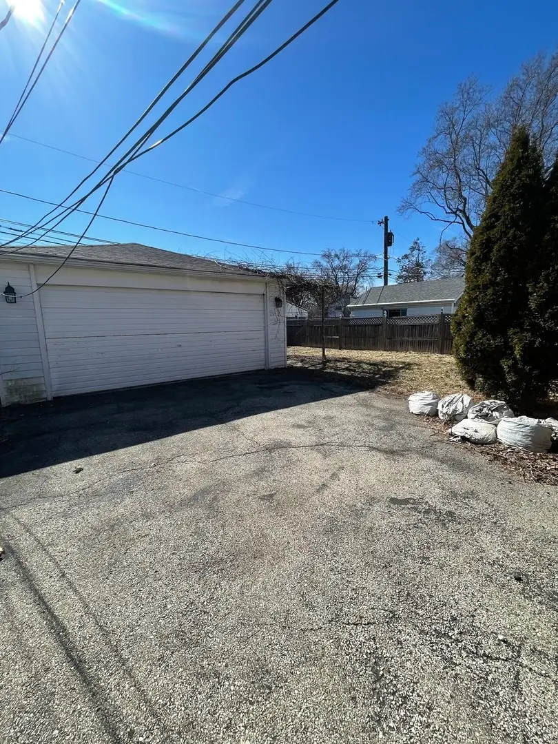 5229 W Greenleaf Street, Skokie, IL 60077 - #3