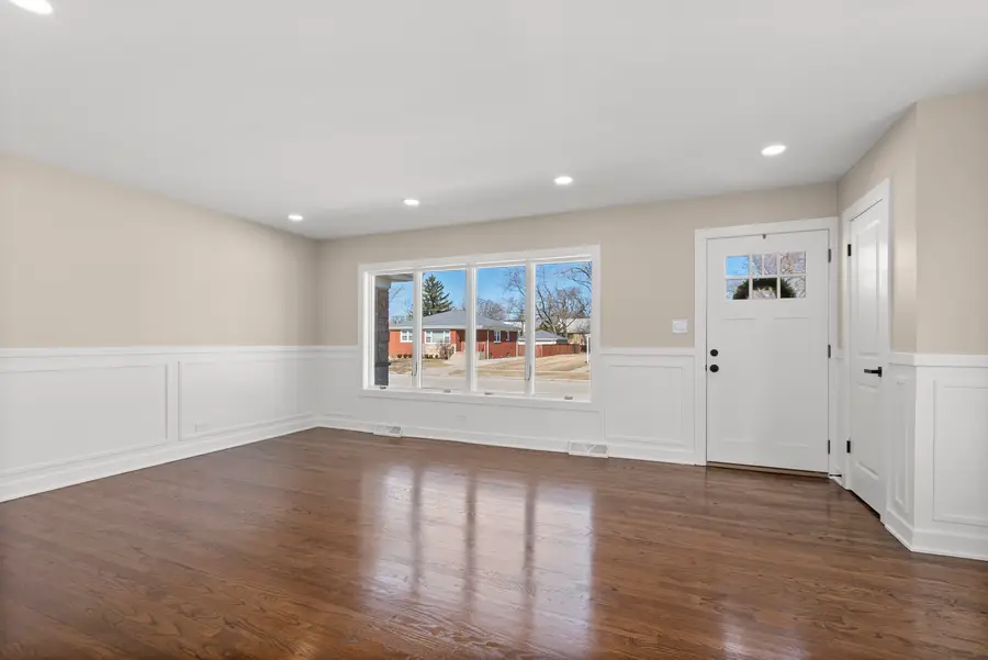 9027 27th Street, Brookfield, IL 60513 - #3