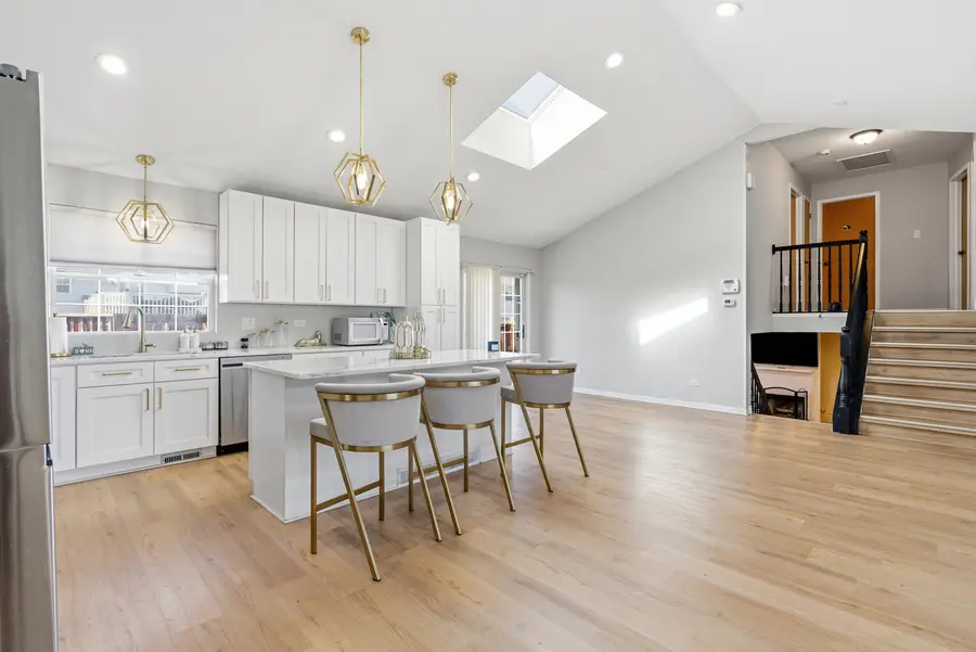 18710 Walnut Avenue, Country Club Hills, IL 60478 - #2