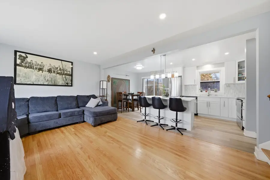 10345 Barnard Drive, Chicago Ridge, IL 60415 - #3