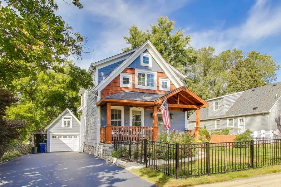 421 E Willow Avenue, Wheaton, IL 60187 - #2