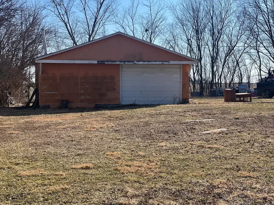 415 E 5th Avenue, Rankin, IL 60960 - #3