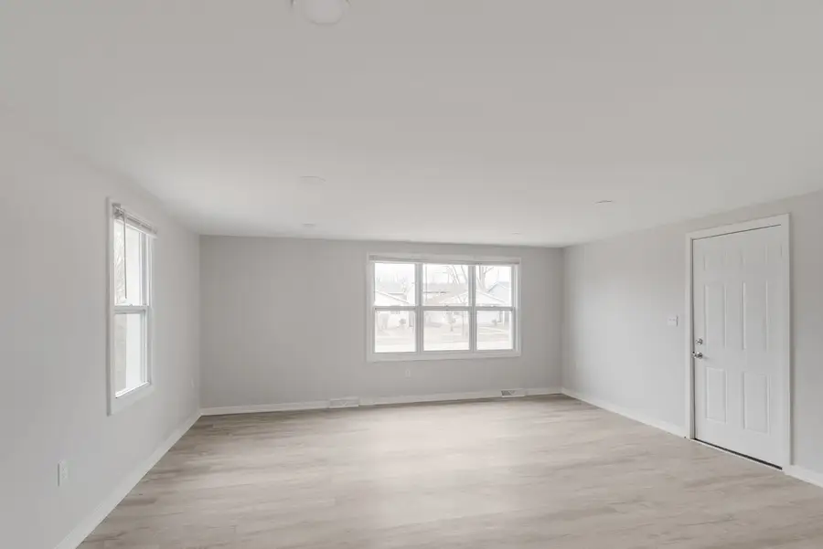 1816 Hebron Avenue, Zion, IL 60099 - #2