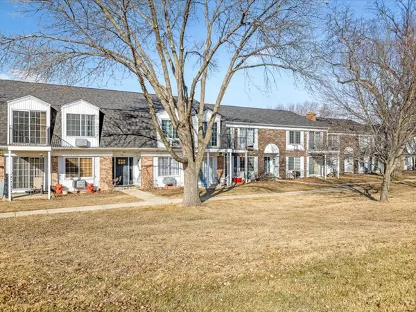 706 Kiwanis Drive #4, Freeport, IL 61032