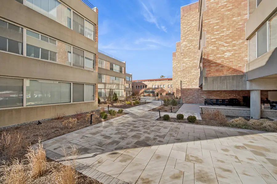 2020 St. Johns Avenue #208, Highland Park, IL 60035 - #2