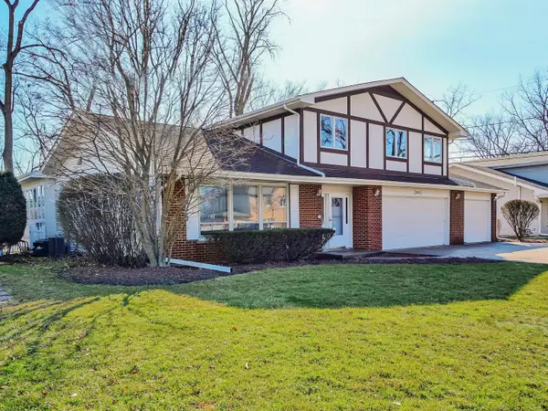 1903 E Hopi Lane, Mount Prospect, IL 60056