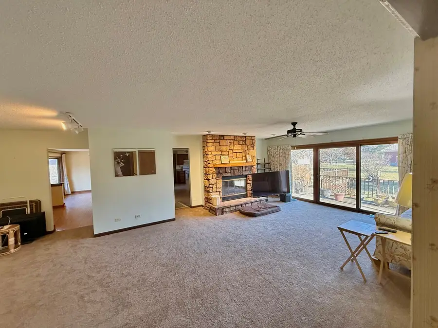 1807 Fargo Avenue, McHenry, IL 60050 - #3