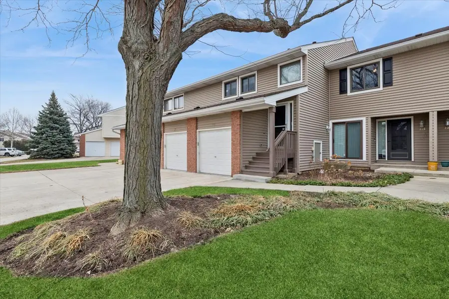 223 Winding Oak Lane, Buffalo Grove, IL 60089 - #2
