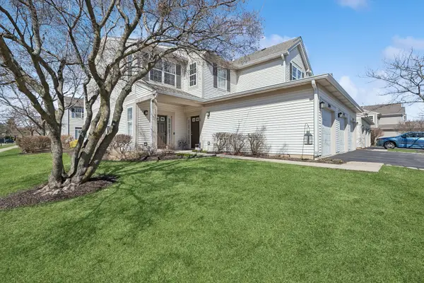 3099 Falling Waters Lane, Lindenhurst, IL 60046