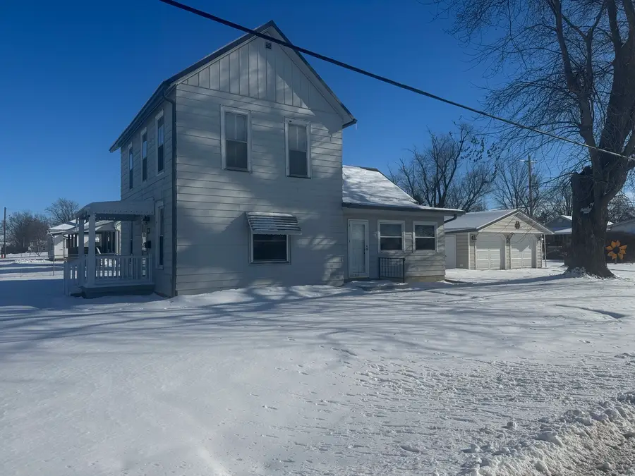 602 E Webster Street, Clinton, IL 61727 - #2