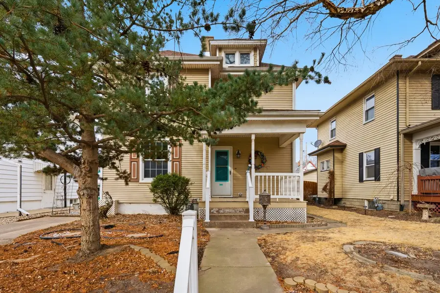 2011 15th Street A, Moline, IL 61265 - #2