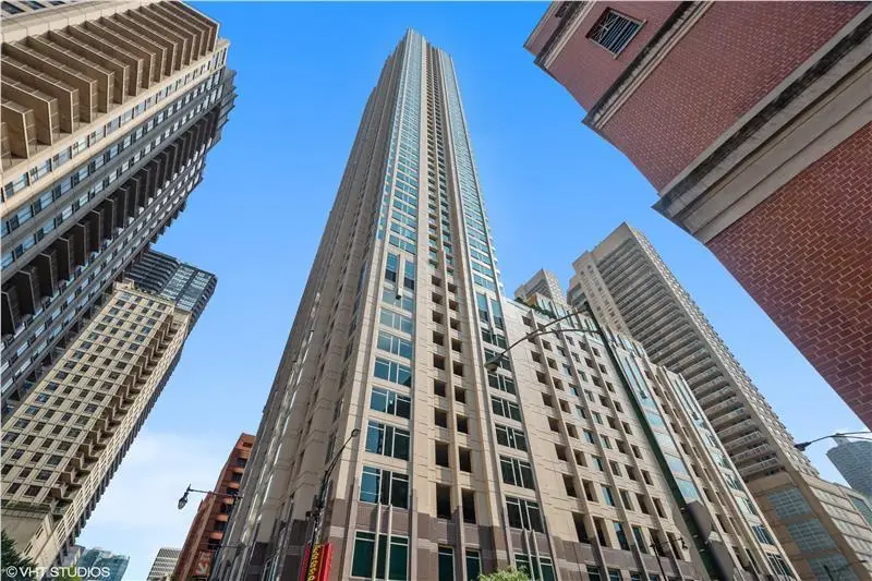 33 W Ontario Street #17F, Chicago, IL 60654 - #1