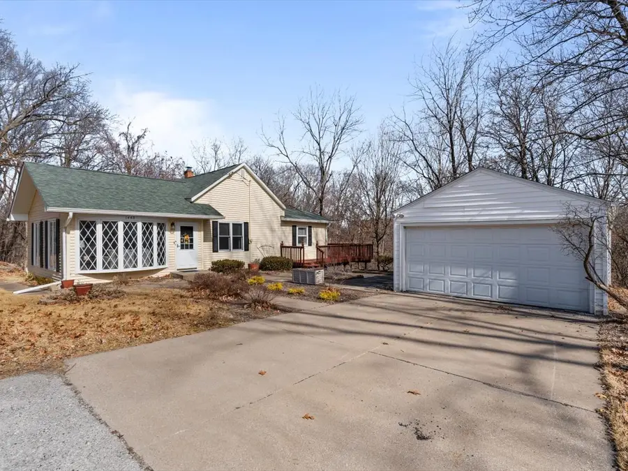 1440 45th Street, Moline, IL 61265 - #3