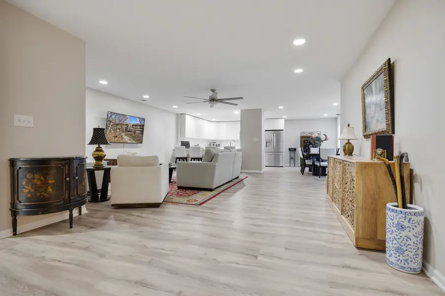 1401 Burr Oak Road #117B, Hinsdale, IL 60521 - #2