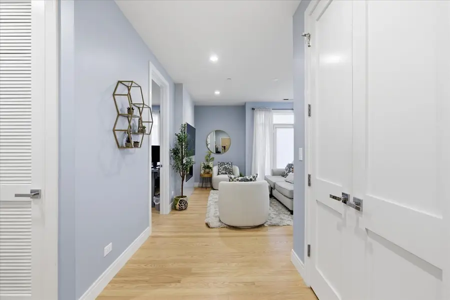 715 South Boulevard #301, Oak Park, IL 60302 - #2