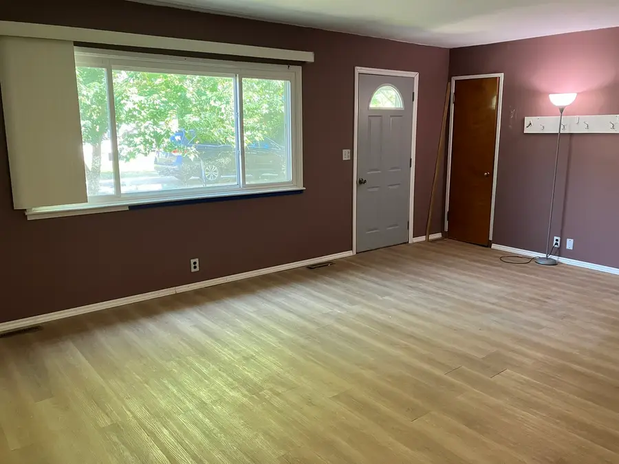 513 E Main Street, Morrison, IL 61270 - #3