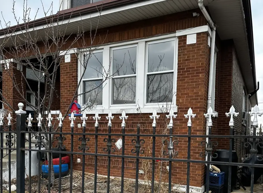 5839 S Sacramento Avenue, Chicago, IL 60629 - #2