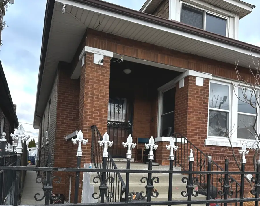 5839 S Sacramento Avenue, Chicago, IL 60629 - #3