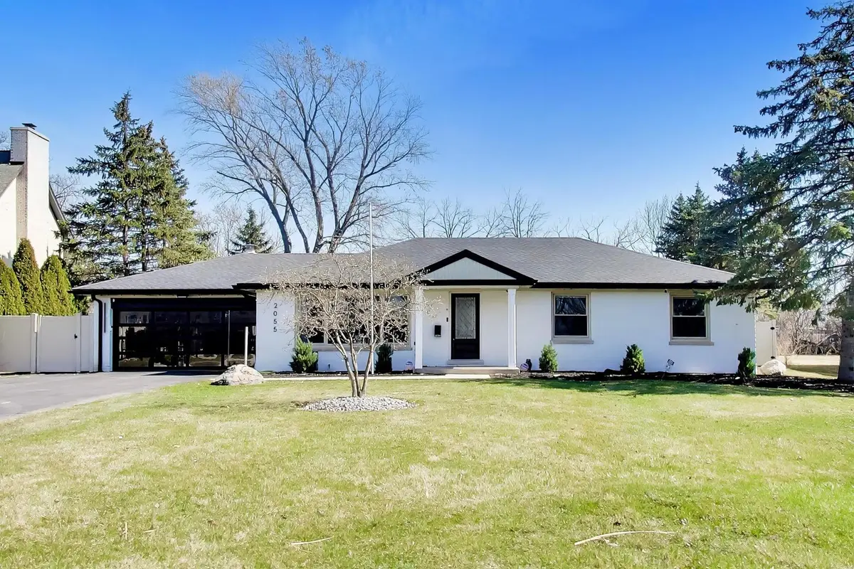 2055 Walnut Circle, Northbrook, IL 60062 - #1