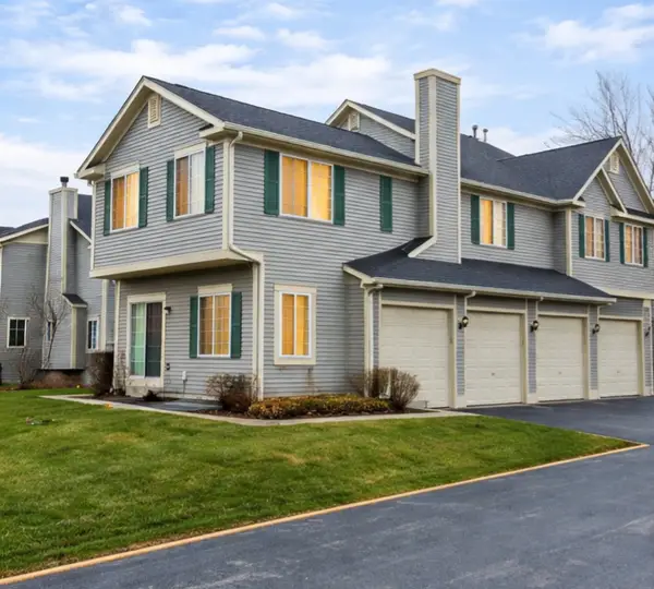 308 Windsor Court #C, South Elgin, IL 60177