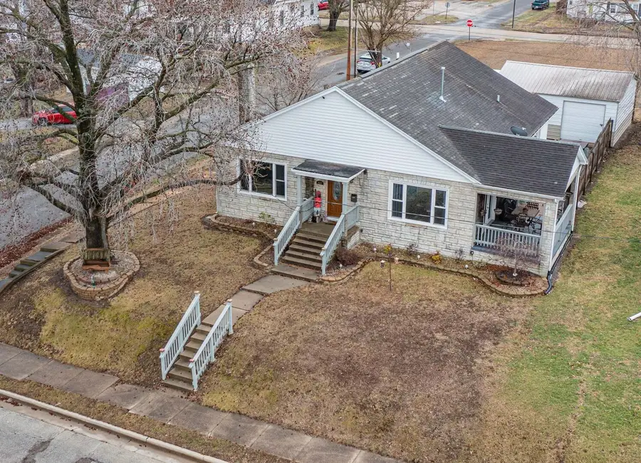 433 E Main Street, Salem, IL 62881 - #2