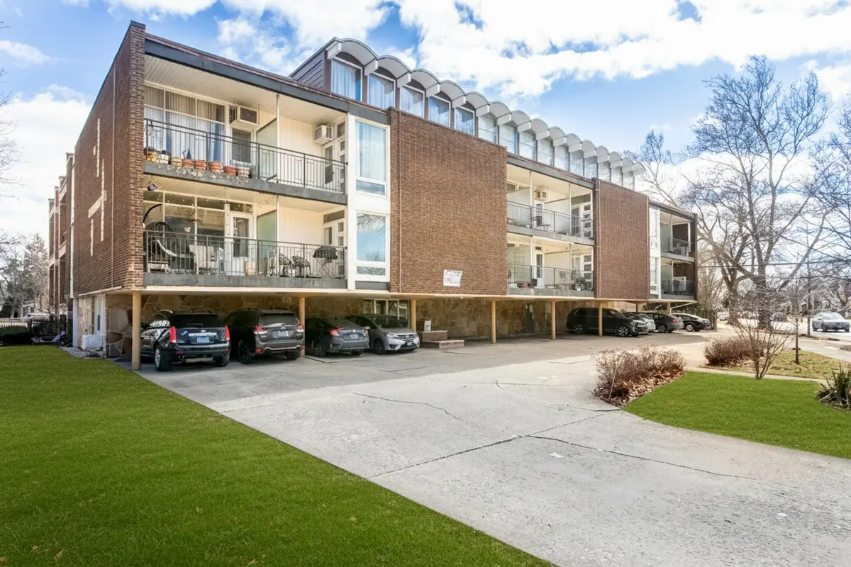 6121 W Higgins Avenue #C2, Chicago, IL 60630 - #1