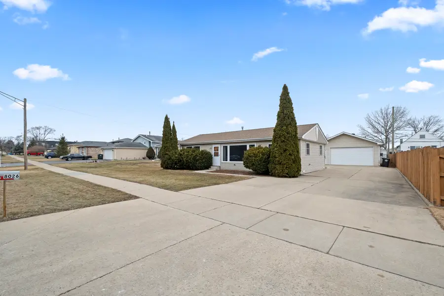 8026 W 84th Place, Justice, IL 60458 - #2