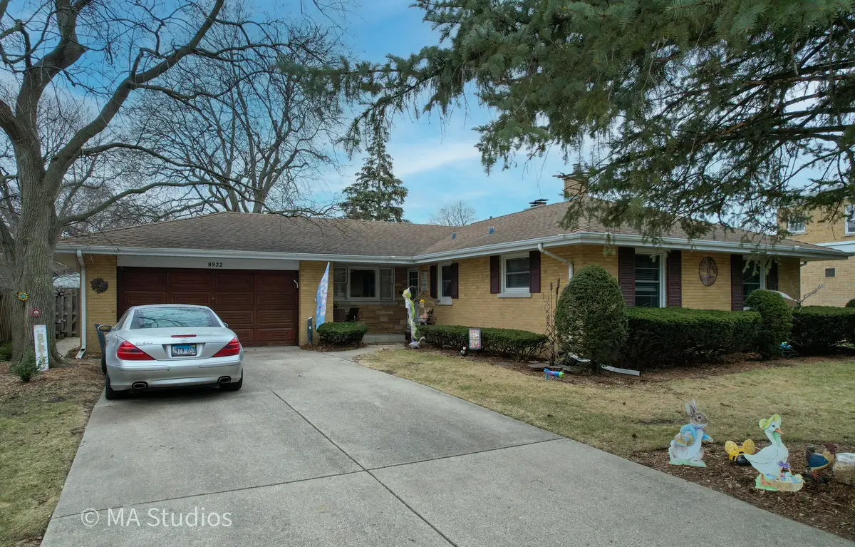 8922 Parkside Avenue, Morton Grove, IL 60053 - #1
