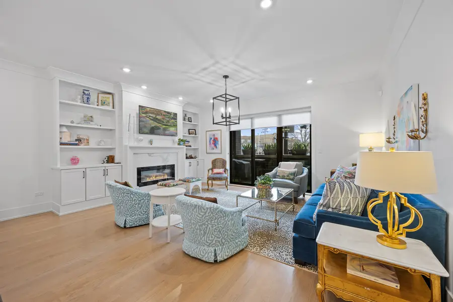 2759 W Lawrence Avenue #1W, Chicago, IL 60625 - #3