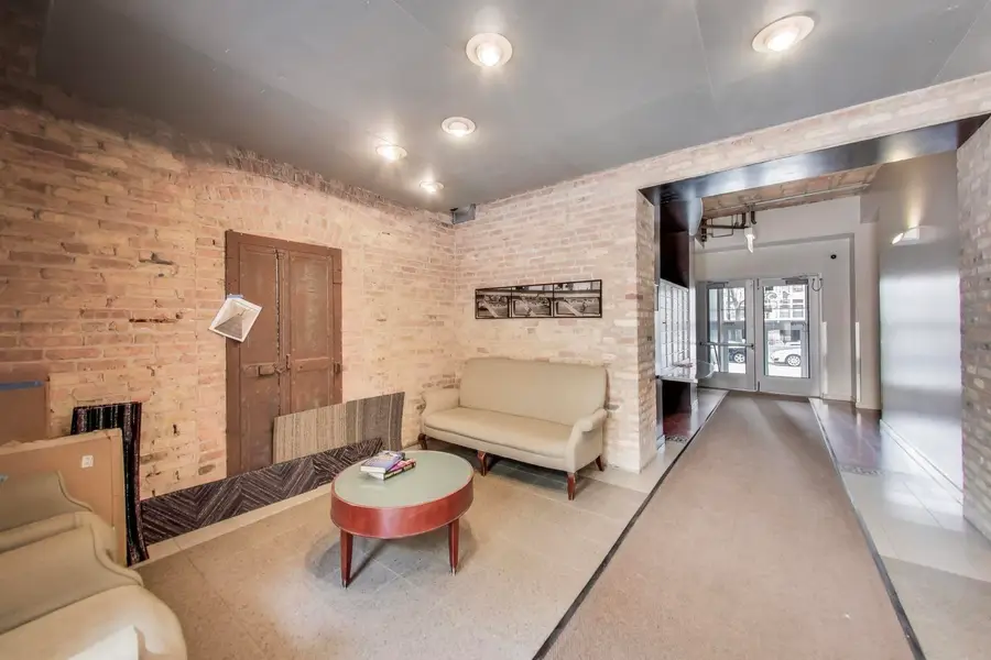 Address Withheld By Seller, Chicago, IL 60616 - #3