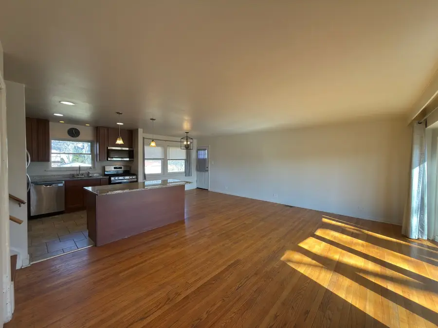 10 Linden Avenue, Buffalo Grove, IL 60089 - #2