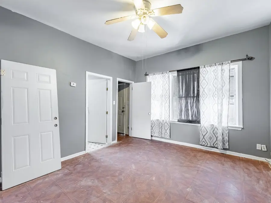 4722 S Ada Street, Chicago, IL 60609 - #3