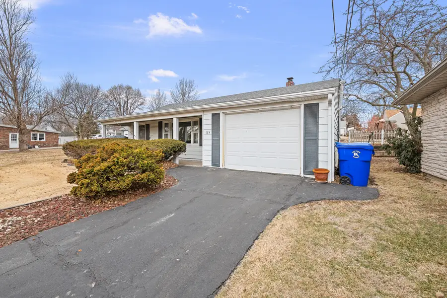 124 E Mill Street, Kewanee, IL 61443 - #2