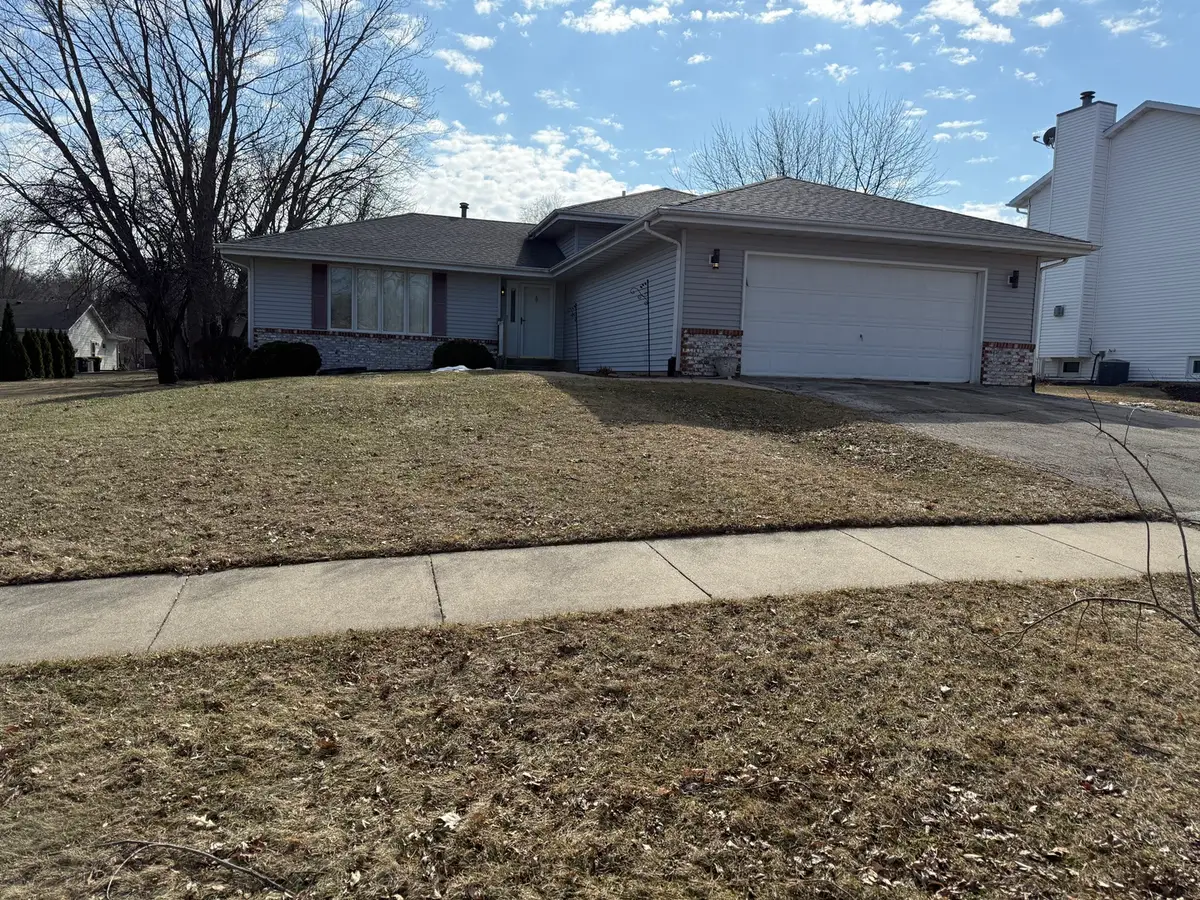 2215 Wheatland Terrace, Freeport, IL 61032 - #1