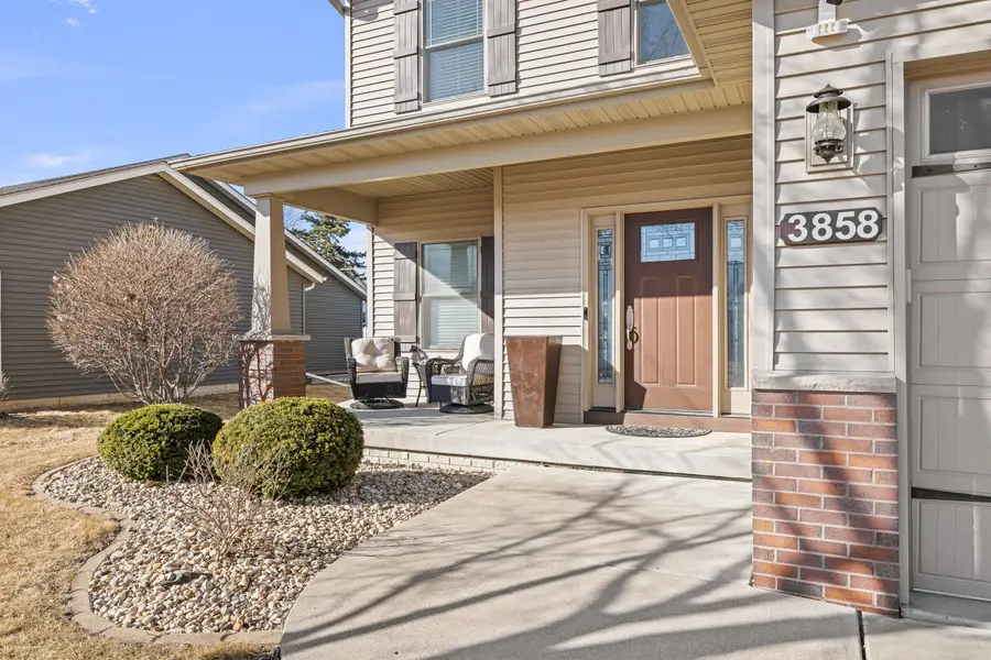 3858 Deckard Drive, Bettendorf, IA 52722 - #3