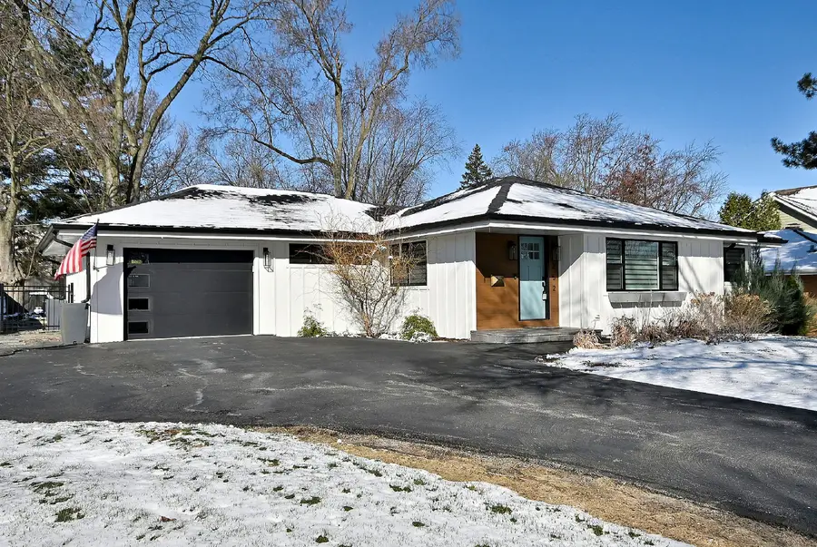 252 Ann Street, Clarendon Hills, IL 60514 - #2