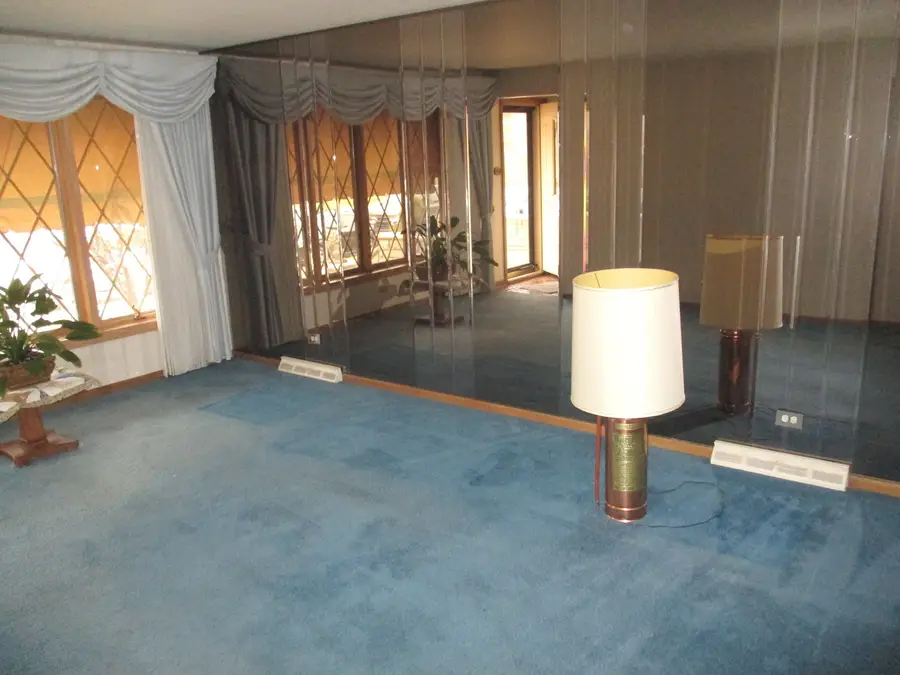 11218 S Whipple Street, Chicago, IL 60655 - #2