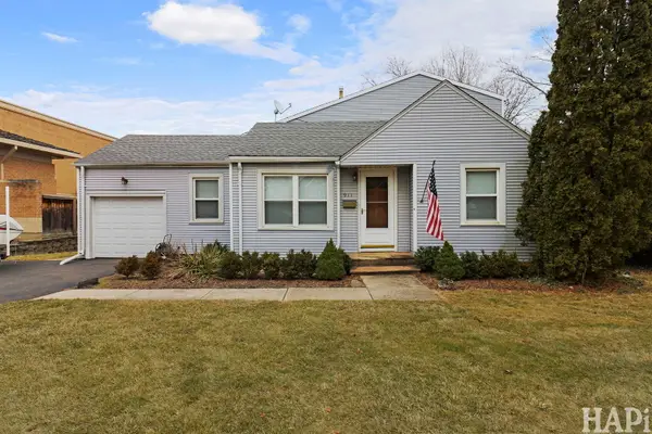 911 Elmdale Road, Glenview, IL 60025